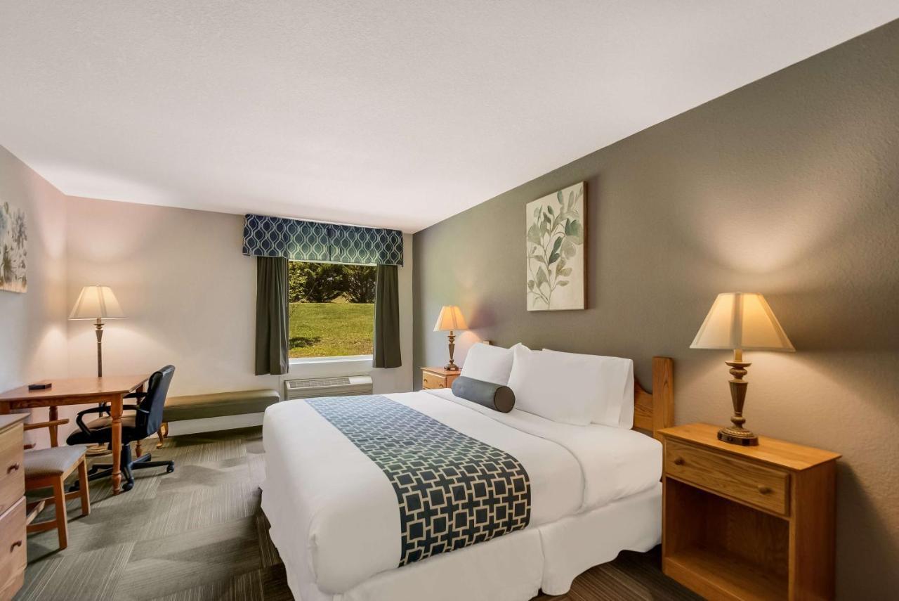 Surestay Plus Hotel By Best Western Berkeley Springs Extérieur photo
