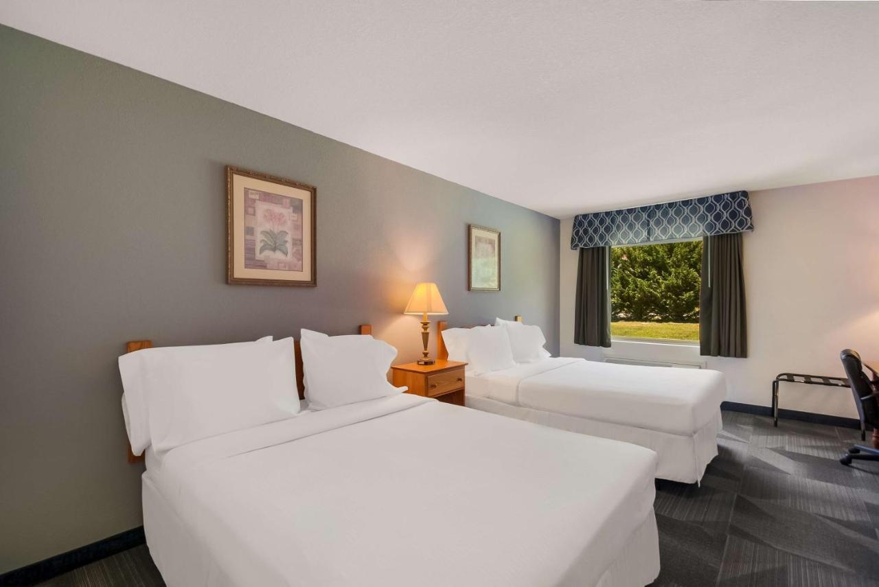 Surestay Plus Hotel By Best Western Berkeley Springs Extérieur photo